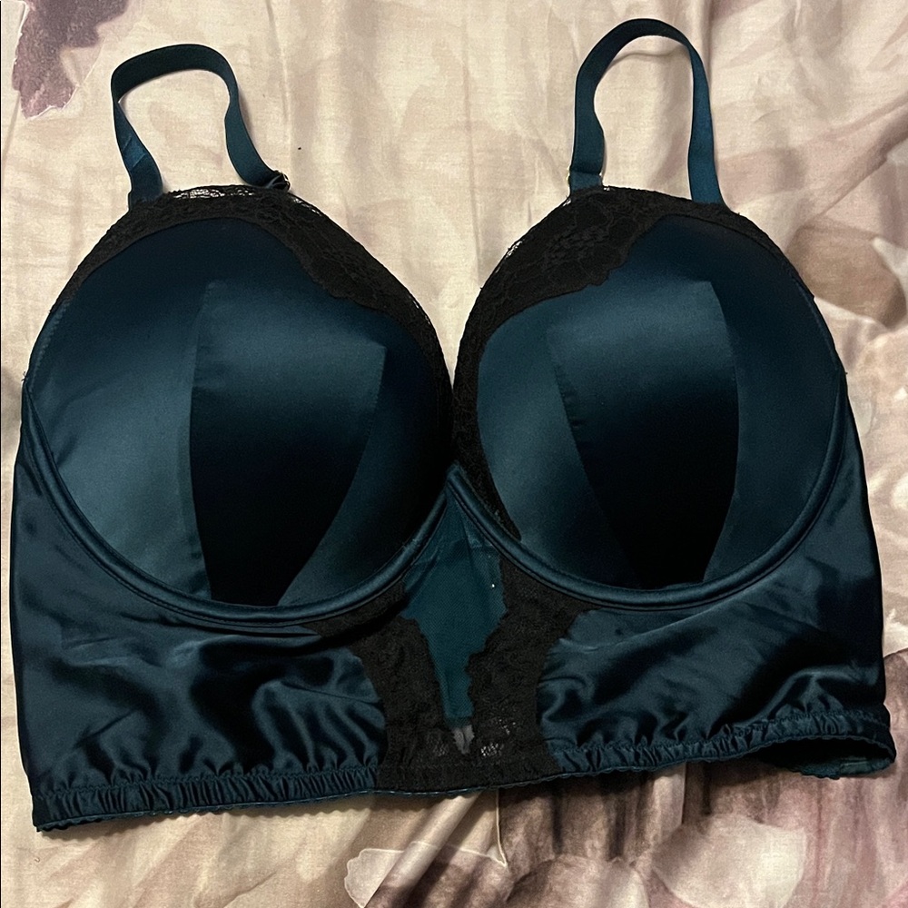 Victoria's Secret Dark Green and Black Lace Bra